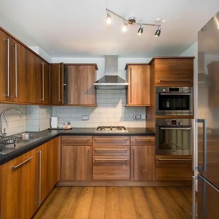 Views For Days - Fitzrovia - By Frankie Says Apartment London Exterior photo