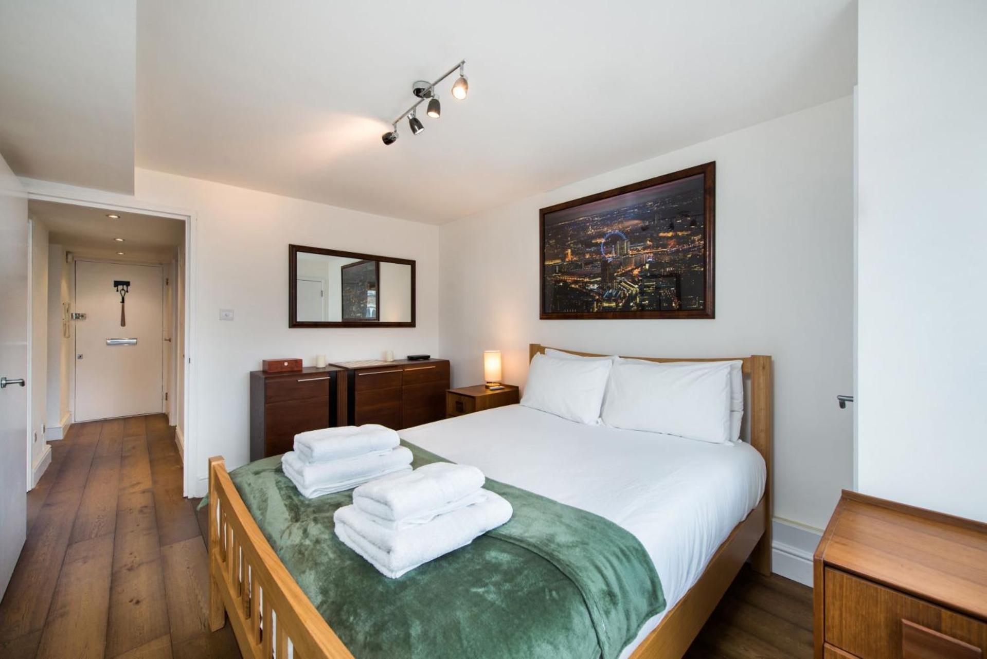 Views For Days - Fitzrovia - By Frankie Says Apartment London Exterior photo